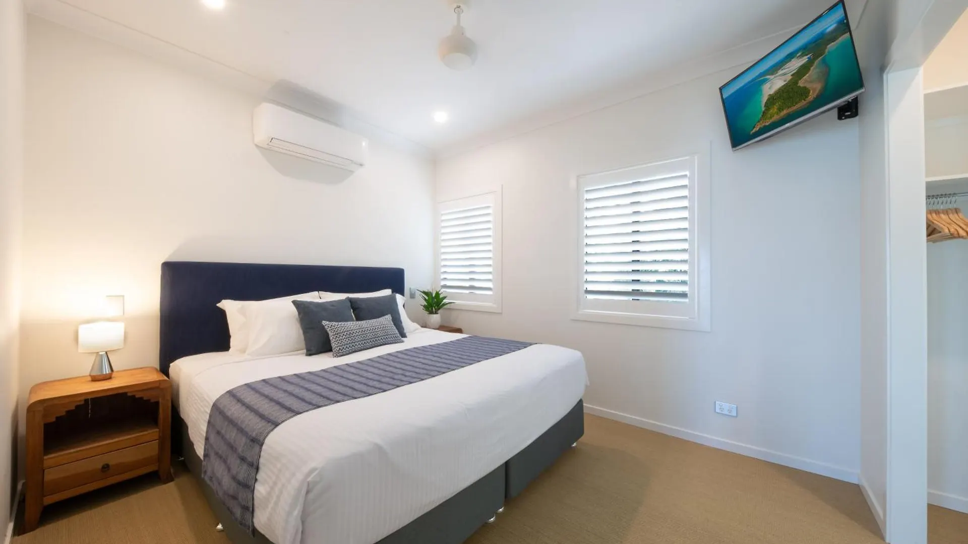 Freedom Shores Resort Airlie Beach Cannon Valley