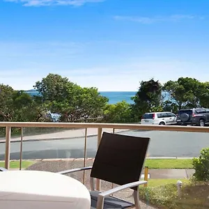 seacrest-unit-1-moffat-beach-qld.hotelssunshinecoast.net/